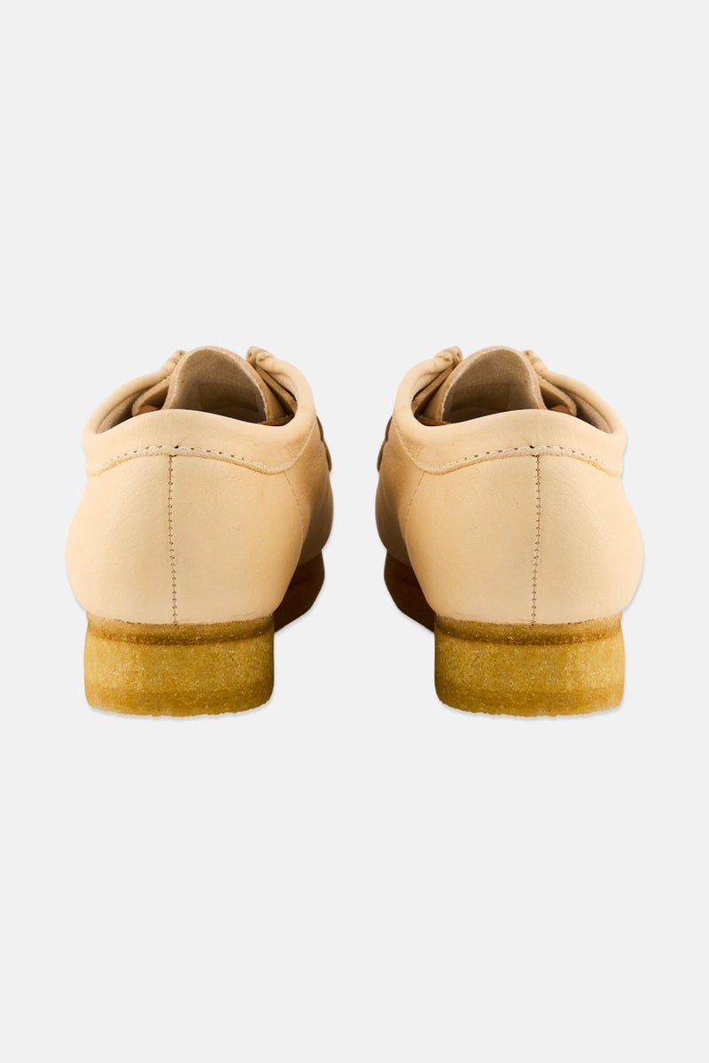 clarks Men Wallabee Standard Fit Lace Up Casual Shoes, Cream  - Image 2