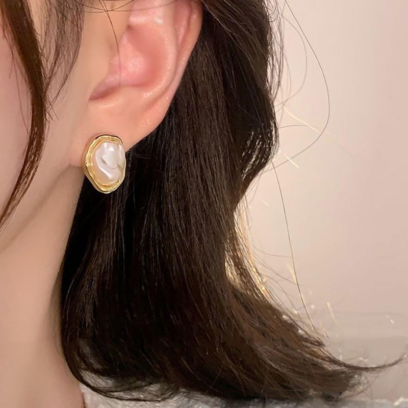 GLMOCM Baroque Pearl Stud Earrings For Women 14k Gold Plated Irregular Pearls Earrings Chunky Big Pearl Earrings Vintage pearl Statement Earrings Jewelry Gift For Women (Gold A) - Image 3