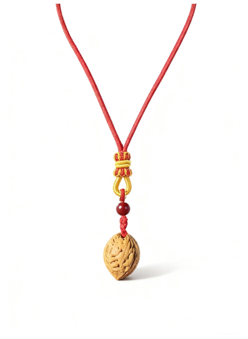 تشوميل قلادة من الحبل الأحمر المحظوظ مصنوعة يدويًا مع قلادة من الجوز الطبيعي وعقد زخرفية - Image 1