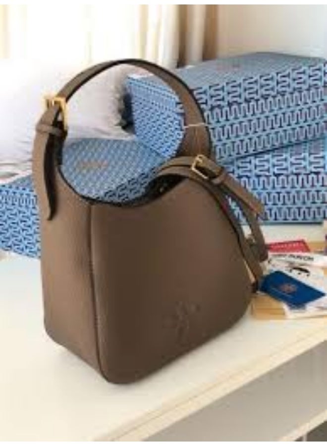 Elegant and simple women's bag