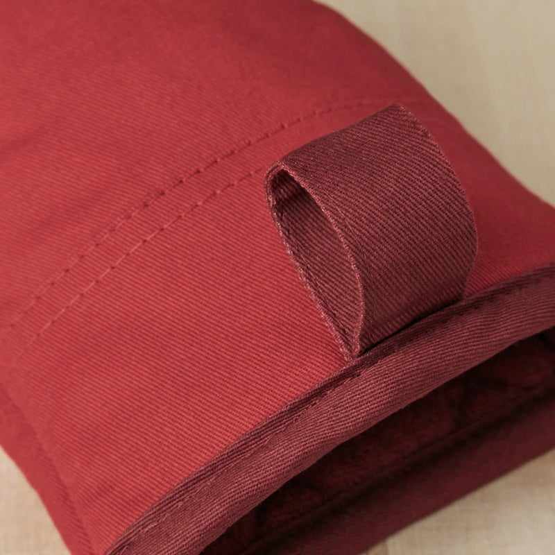 KitchenAid Beacon Two-Tone Non-Slip Mini Oven Mitt Set  Passion Red/Bordeaux  5.5""x8""  2 Piece - Image 4