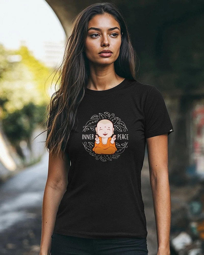 بيواكوف تيشيرت نسائي ضيق مطبوع برسومات سلام داخلي باللون الأسود