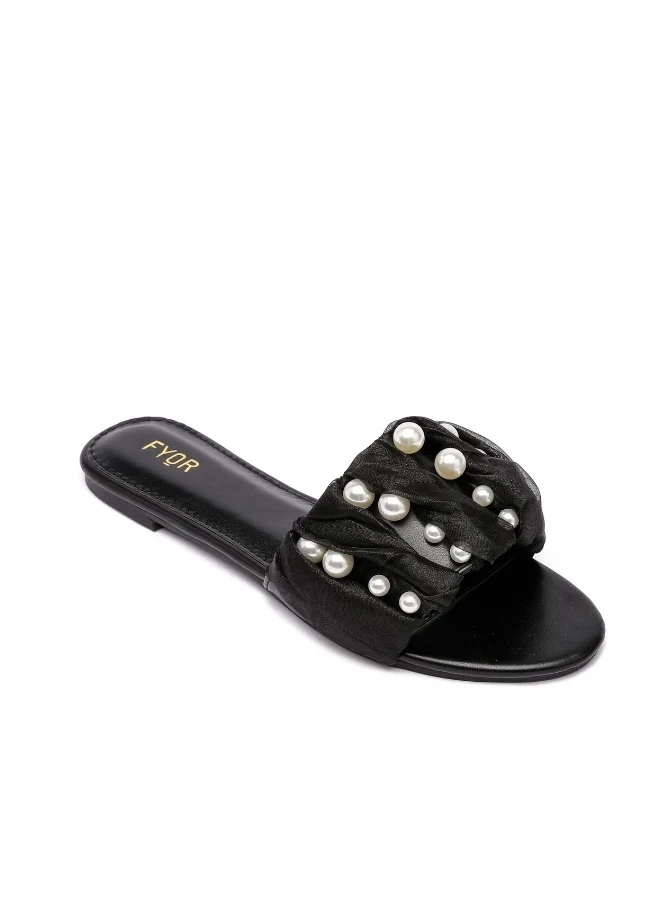 فايور صندل سلايد مزين باللؤلؤ