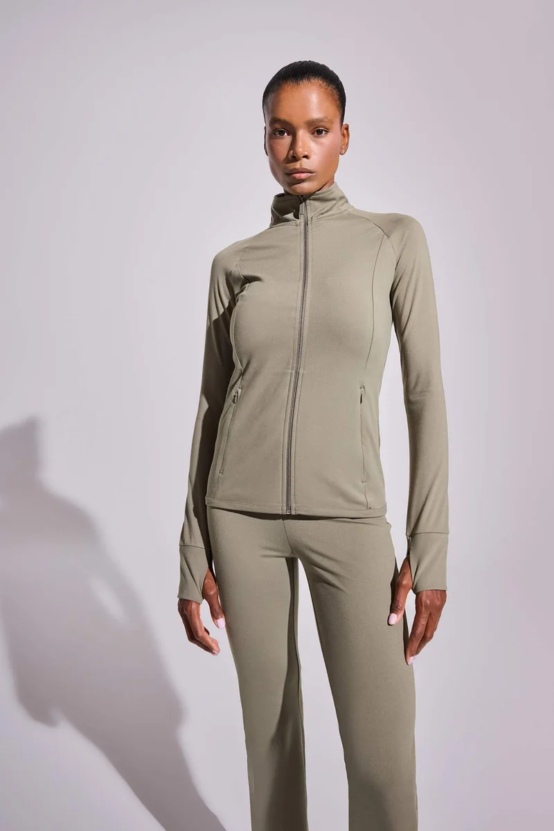 ديفاكتو DeFactoFit Fitted Stand Collar Zip-Up Sports Sweatshirt