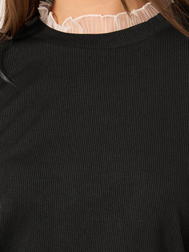 ستايلي تيشيرت ستايلي بأكمام كوع مزينة بالدانتيل ومقاس مريح - Image 3