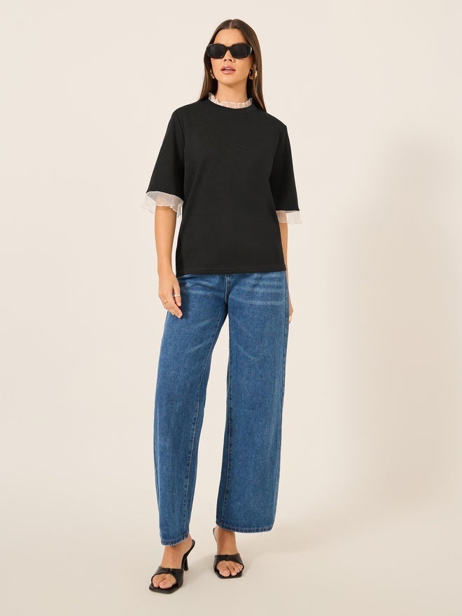 ستايلي تيشيرت ستايلي بأكمام كوع مزينة بالدانتيل ومقاس مريح - Image 2