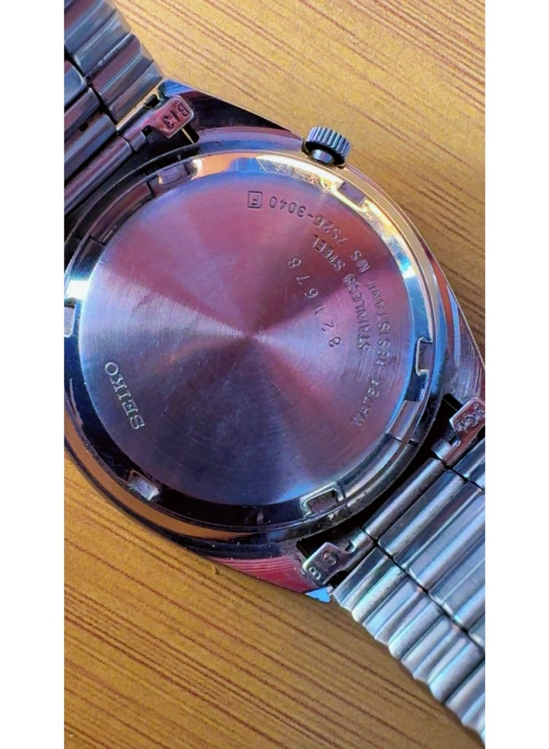 Seiko 5 Vintage Seiko 5 Automatic Watch 7526-3040 – Gold Dial Stainless Steel Wristwatch – Pre-Owned, Excellent Mint Condition (Looks Like Brand New) - Image 4