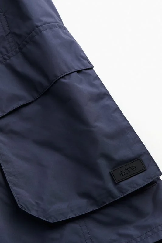 اتش اند ام Lightweight cargo sports shorts