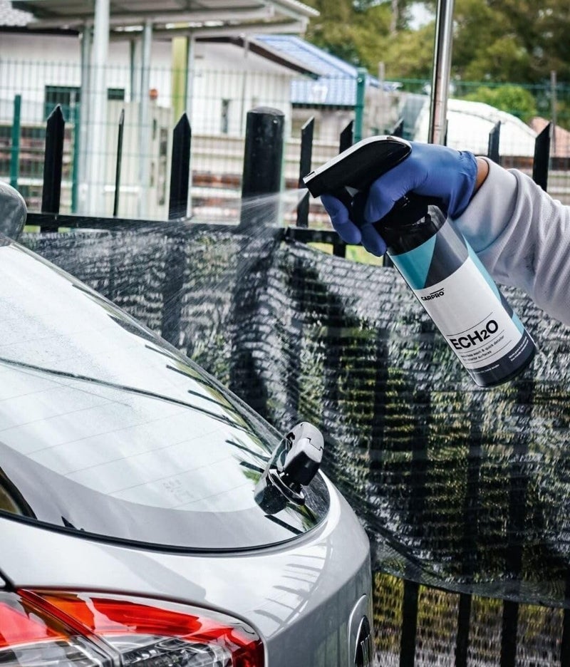 CARPRO ECH2O غسيل بدون ماء، رذاذ تفصيل بلمعان عالي، غسيل بدون شطف، ومركز مزلق طين - 500 مل (17 أونصة) - Image 1