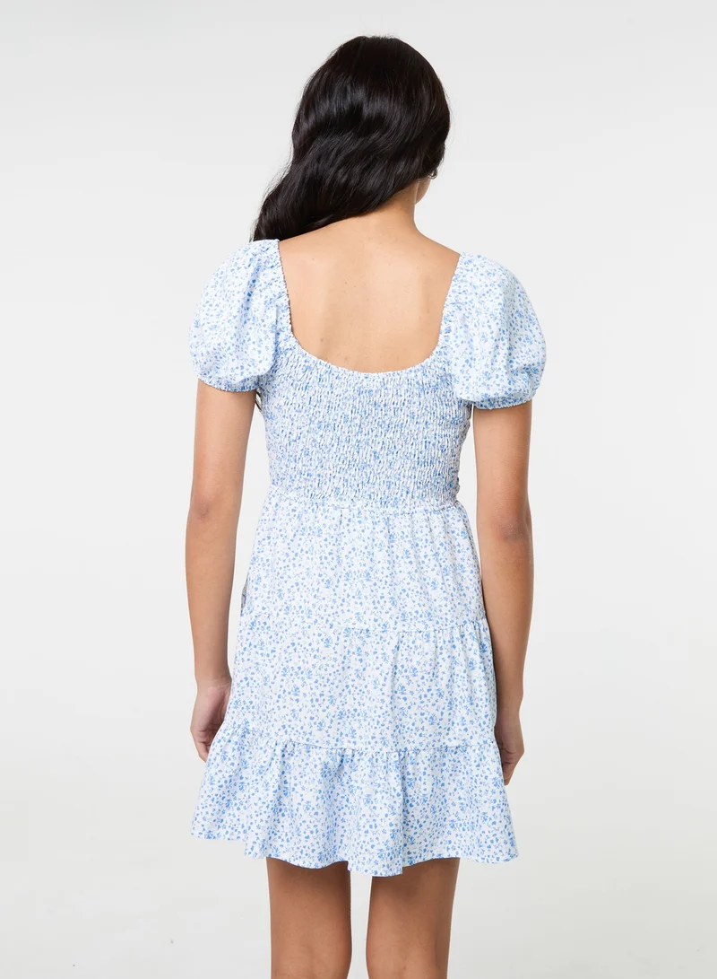 بينك فانيلا فستان قصير بطبعات وأكمام منفوشة