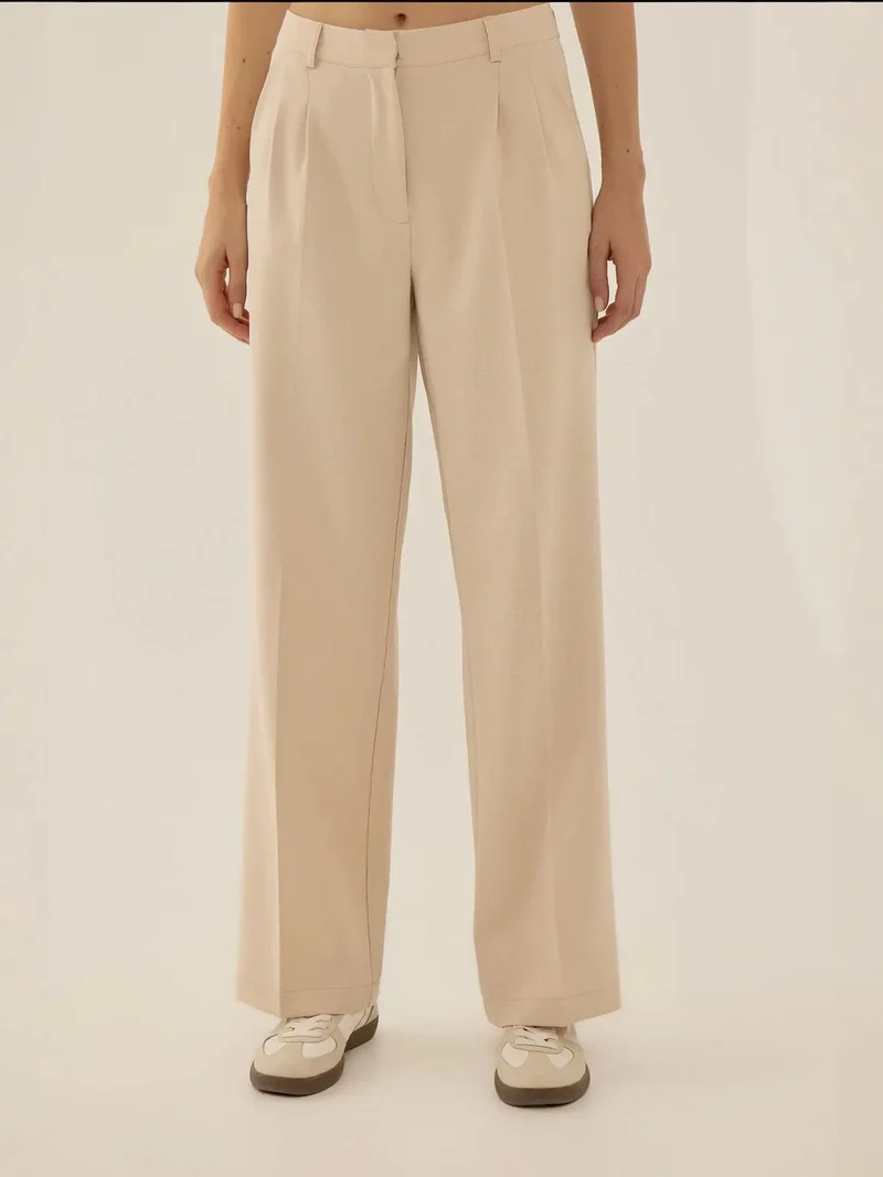 هيكاب بنطلون مستقيم بخصر متوسط وطيات