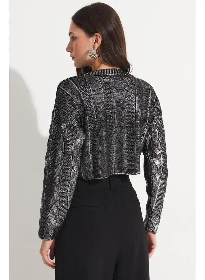JUNE June Women Crew Neck Leafy Hair Braid  Crop Knitwear Sweater Black