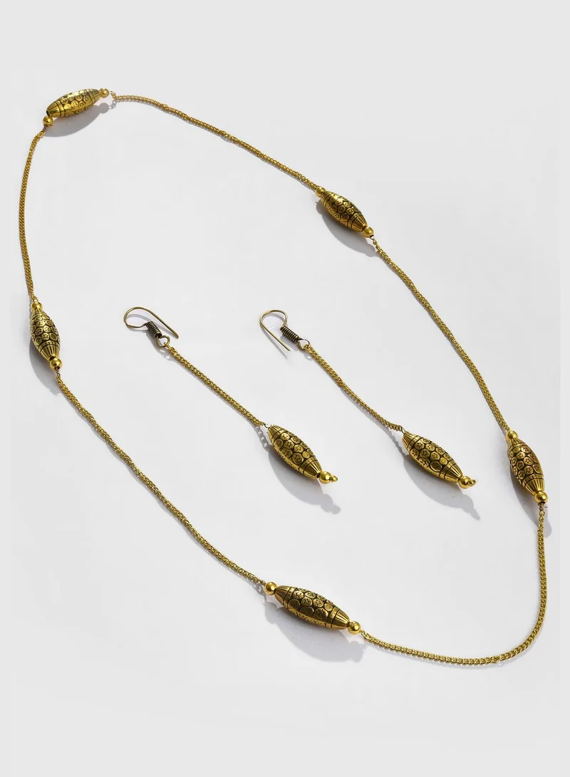 SOHI Gold Plated Designer Chain and Earrings Set