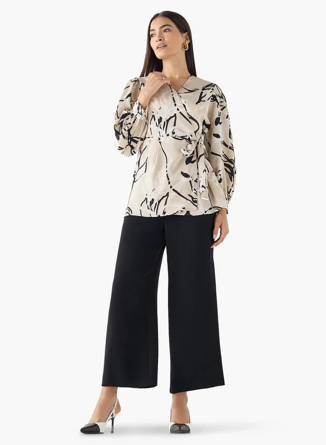 ايكونيك توب بطبعة أيقونية مع حزام ربط