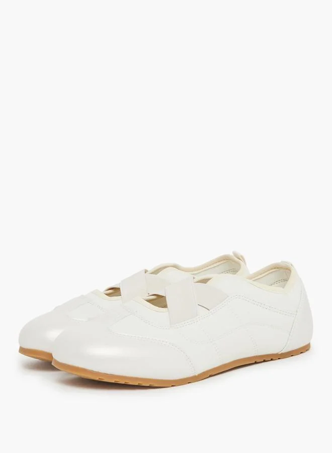 Styli Solid Elastic Trim Sneakers