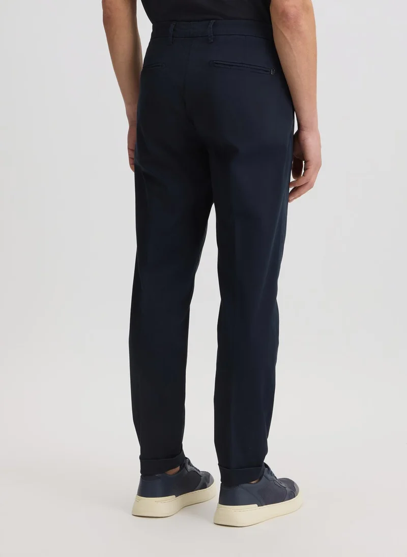 ليو جو Blue Chinos