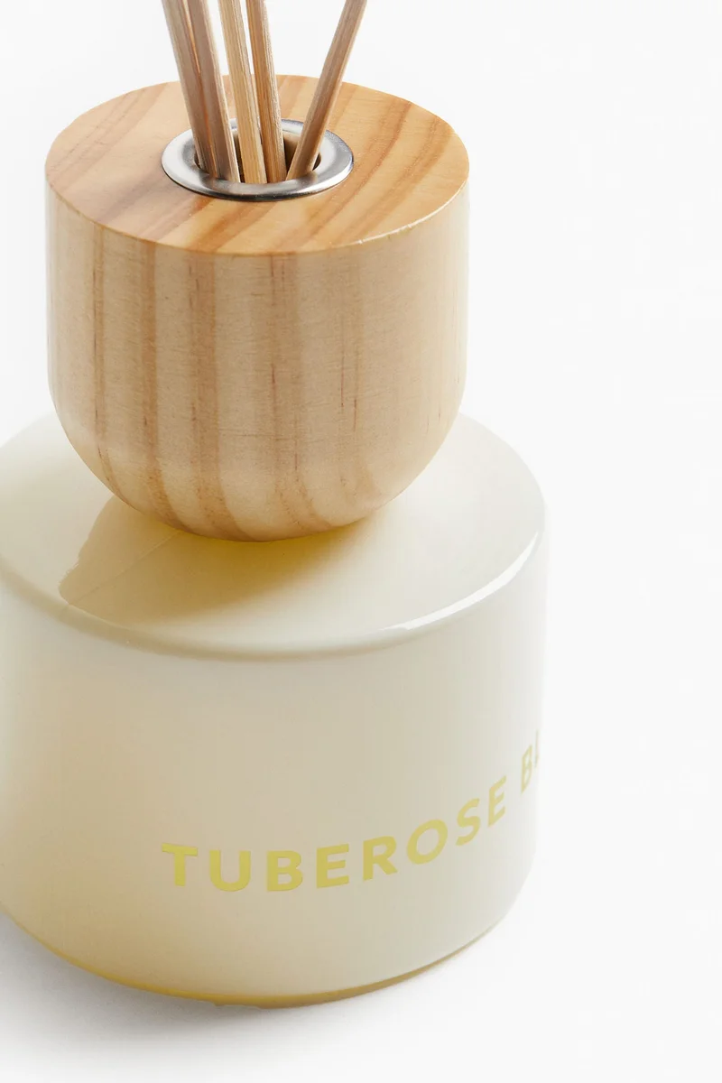 اتش اند ام موزّع عطور من الخيزران