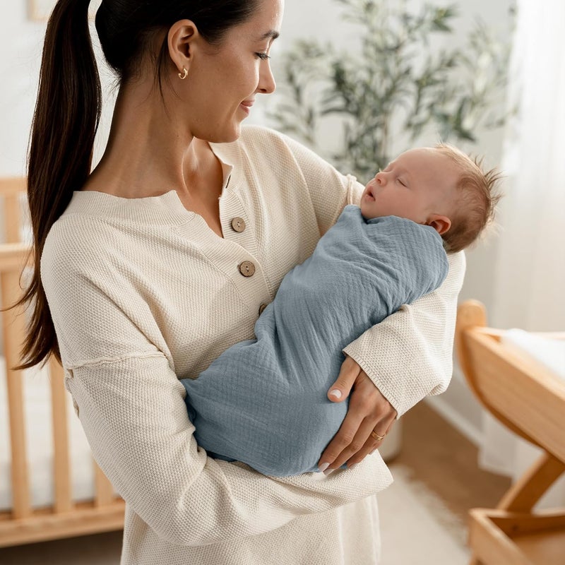 Comfy Cubs بطانيات لف الأطفال من موسلين - عبوة من 3، 42 × 42 بوصة، مجموعة بطانيات أطفال ناعمة 100% قطن، لفات كبيرة للمواليد الجدد - لفات مهدئة للمواليد الجدد - نبتون، أزرق المحيط الهادئ، سرخس - Image 2