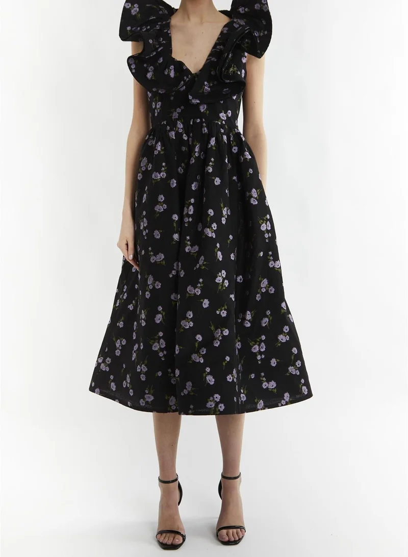 ترو ديكادينس Peyton Black Floral Brocade Ruffle Midi Dress