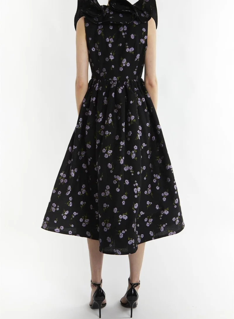 ترو ديكادينس Peyton Black Floral Brocade Ruffle Midi Dress