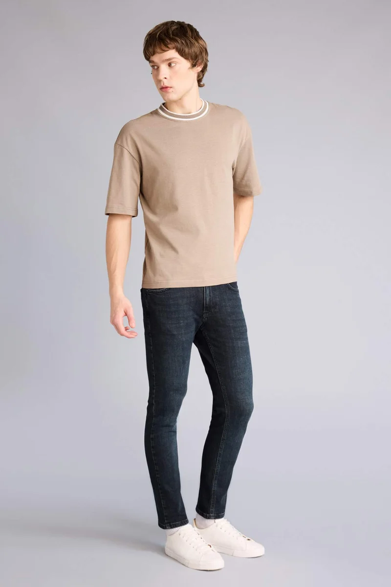 ديفاكتو Boxy Fit Short Sleeve T-Shirt