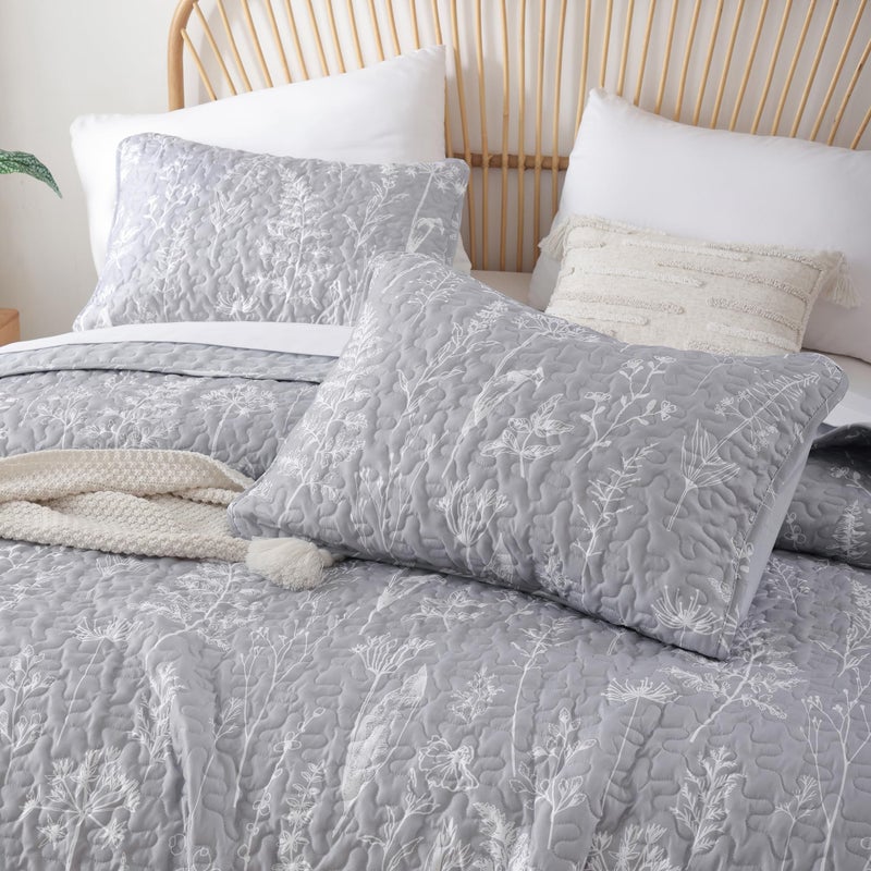 JANZAA Quilts Queen Size Bed Spread Botanical 3 Pieces Quilts Queen Size Sets with Floral Pattern Lightweight Microfiber Bedding Reversible 1 Quilt and 2 Pillow Cases-Grey - Image 3