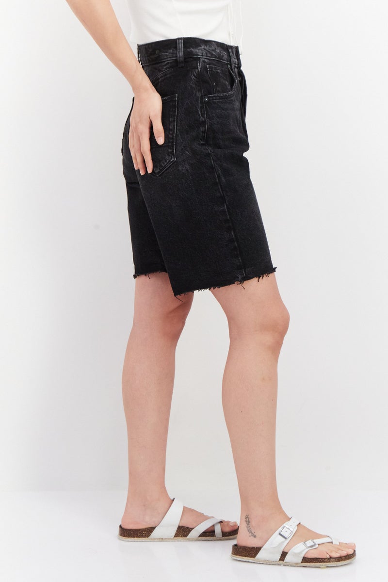 Earnest Sewn شورتات جينز مغسولة للنساء، سوداء - Image 4
