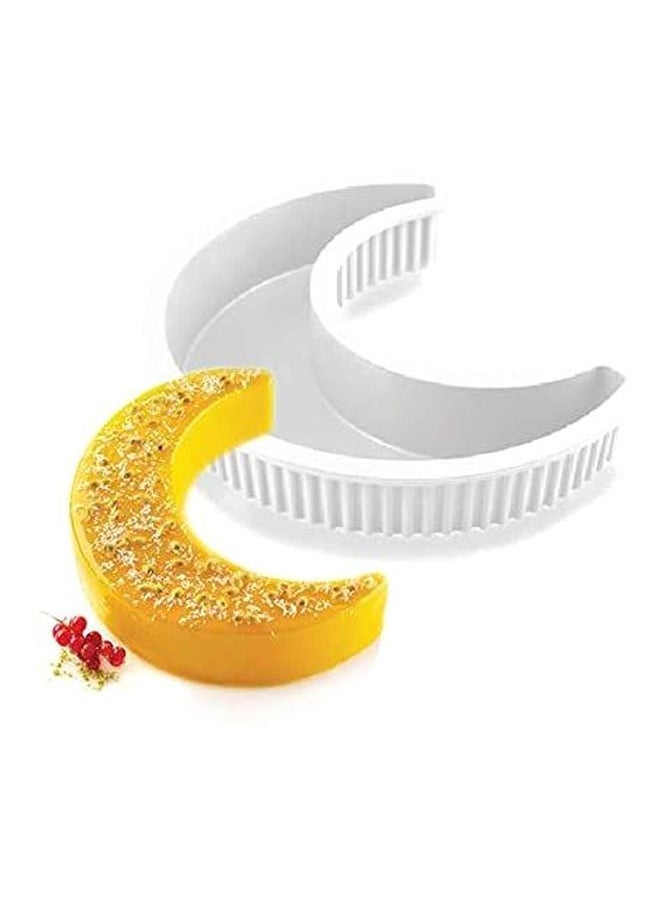3D Moon Shape Silicone Cake Mold, Crescent Moonlight Sonata Mousse Pan Bread Pizza Baking Mold Kitchen Bakeware Tools White 1000ml