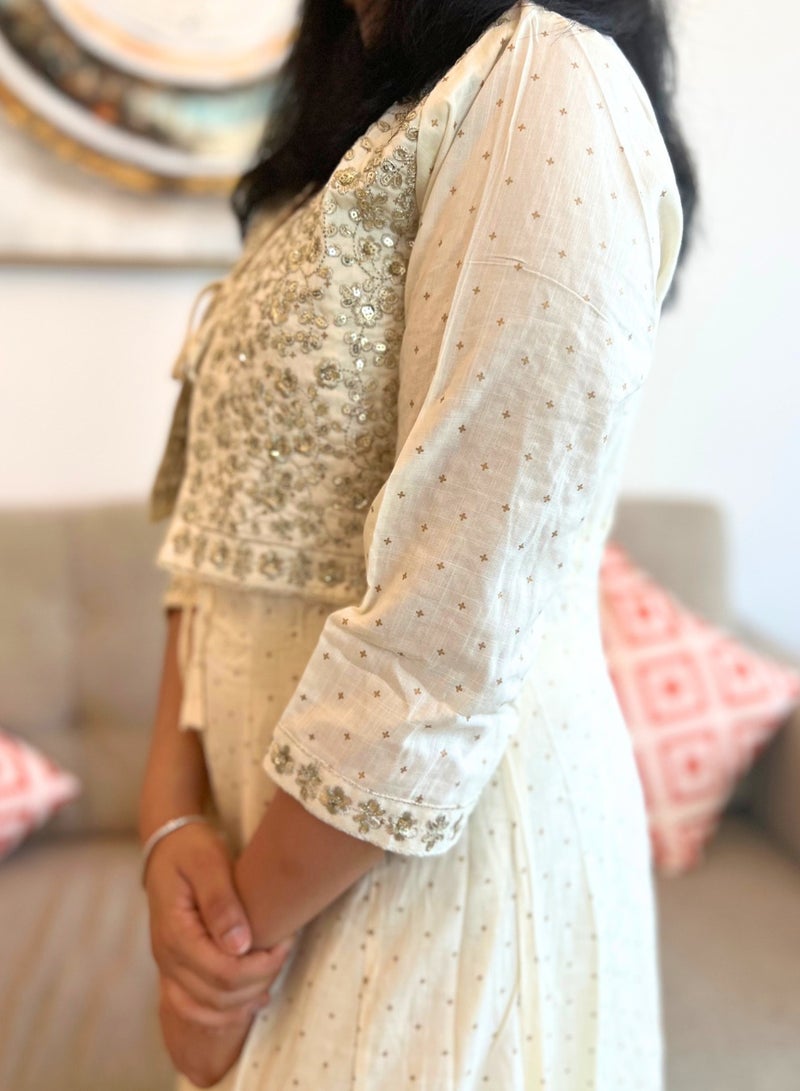 IndHeritage IndHeritage - premium cotton 3pc kurti / kurta / salwar set with embroidered jacket & sleeves - White women's 3pc kurti set with pants & dupatta - Indian Kurti Set IDH00107  - Image 4
