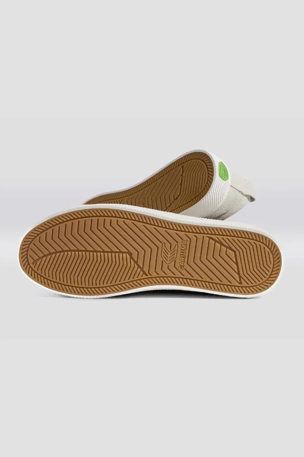 Cariuma OCA Low Speedhooks Vintage White Suede Sneaker