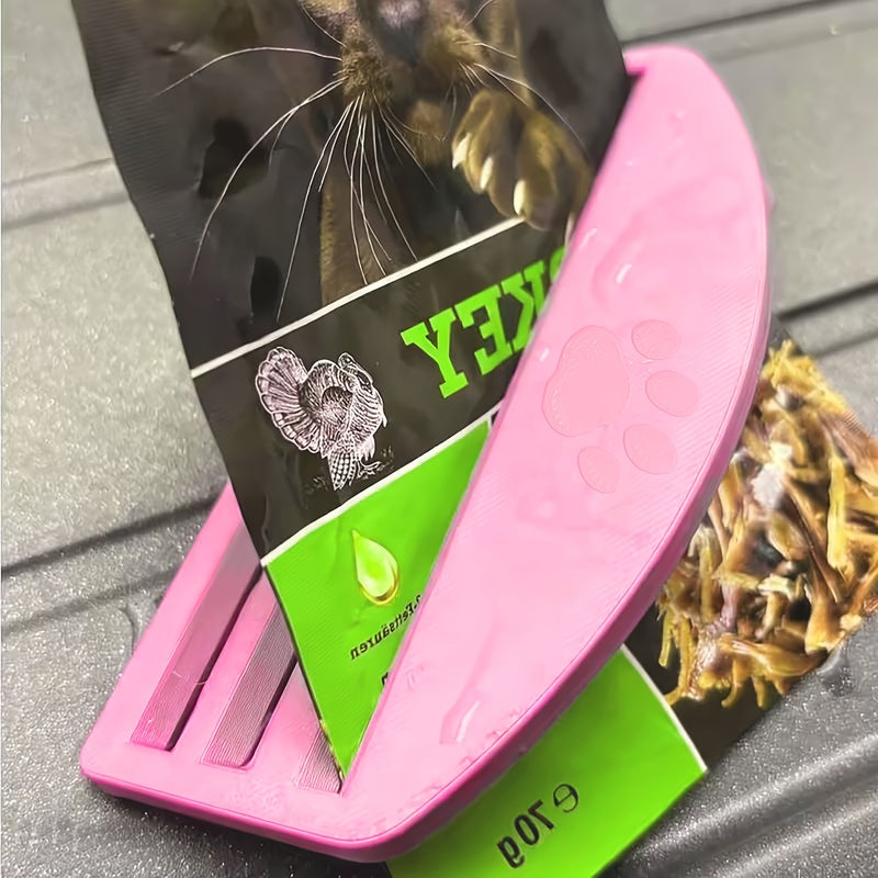 Lavender Cat Food Squeezer Wet Food Extractor Tool For Efficient Food Removal And Easy Clean - Image 1