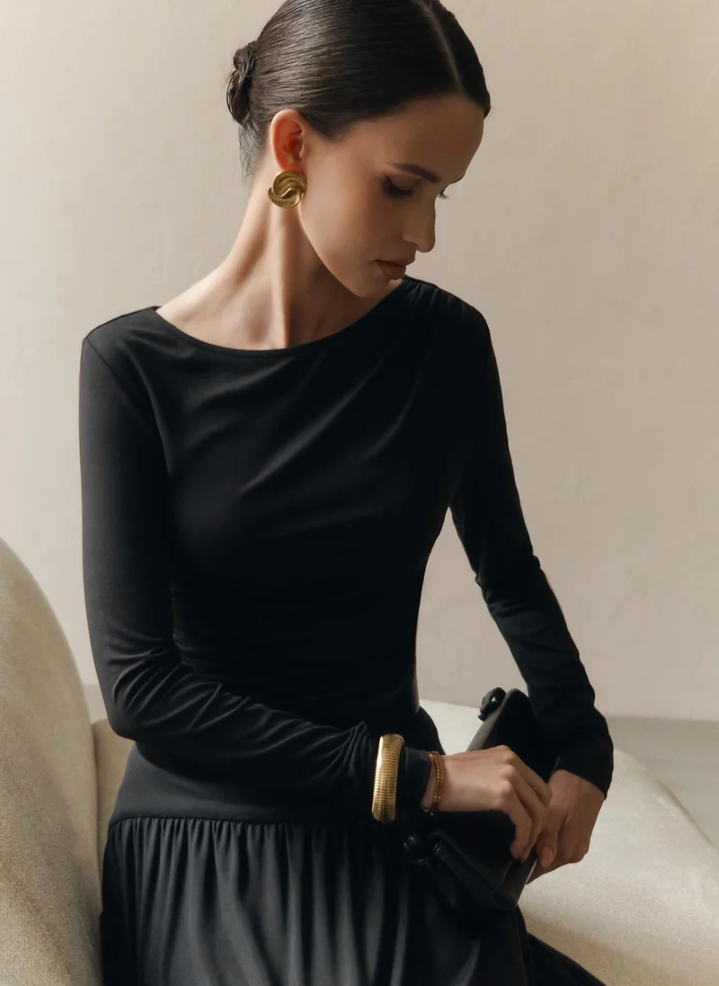 Lichi Jersey longsleeve with gathers at the shoulder and waist