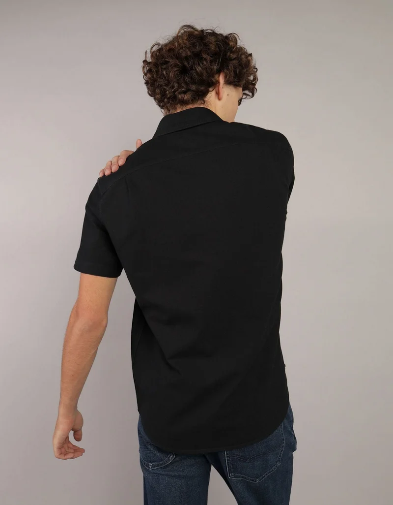 American Eagle  AE Short-Sleeve Classic Fit Button-Up Shirt for Men | Best Price UAE