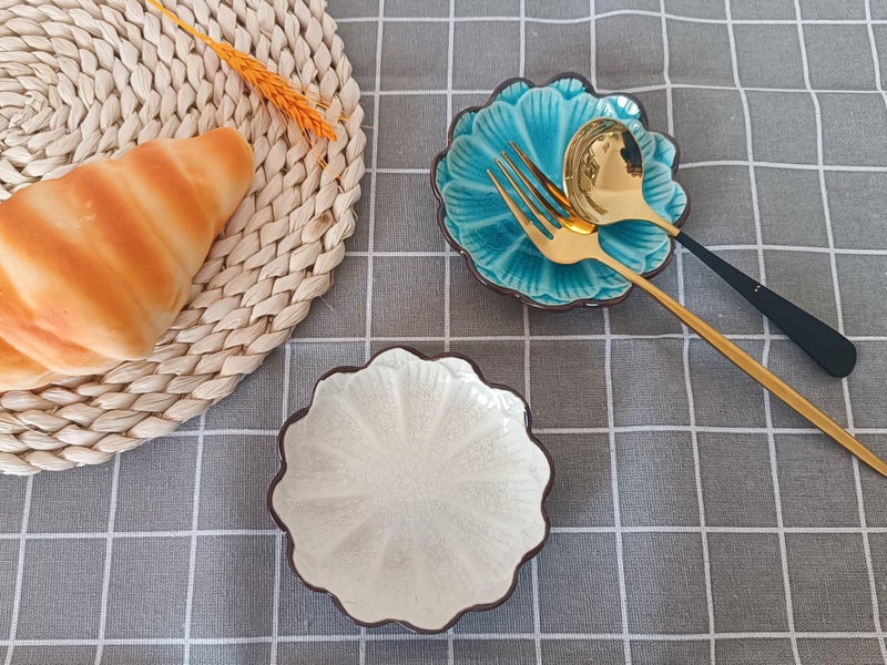 TOPYOKK Ceramic Spoon Rest for Stove Top, Flower Cute Spoon Rest for Kitchen Counter, Cooking Spoon Holder for Kitchen Counter, Utensil Rest Spatula Rest Ladle Holder Tong Rest, 1 PC (Crack Deco, Cream White) - Image 3
