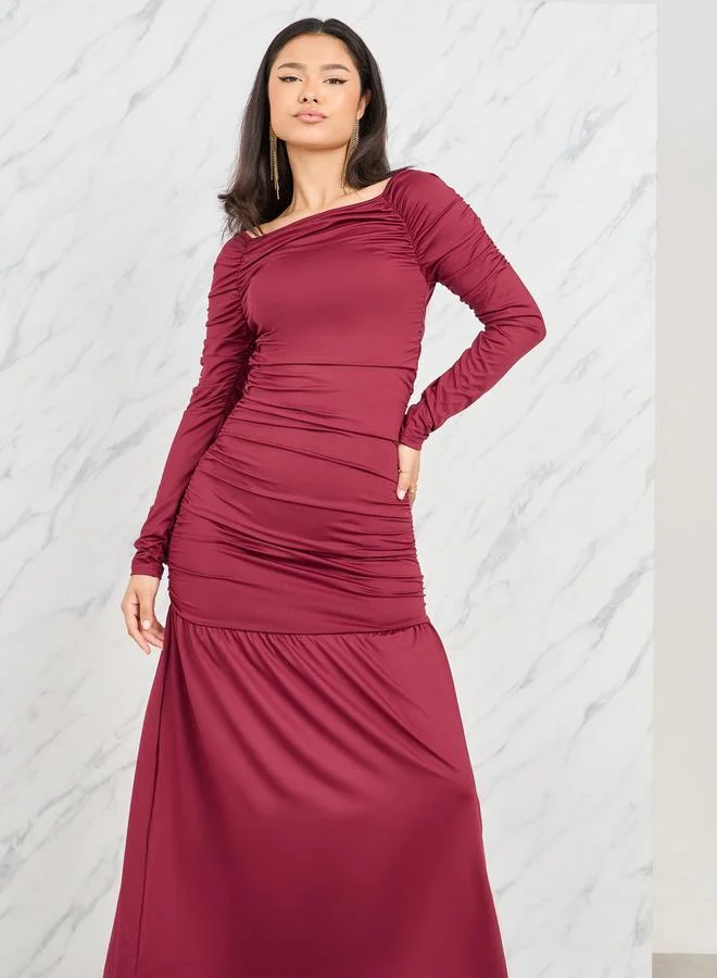 ستايلي Burgundy Ruched Maxi Dress
