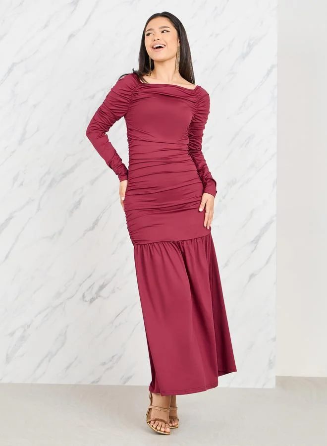 ستايلي Burgundy Ruched Maxi Dress