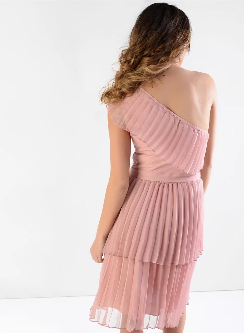 ترو ديكادينس Nia Dusty Pink Pleated Tiered One-Shoulder Midi Dress