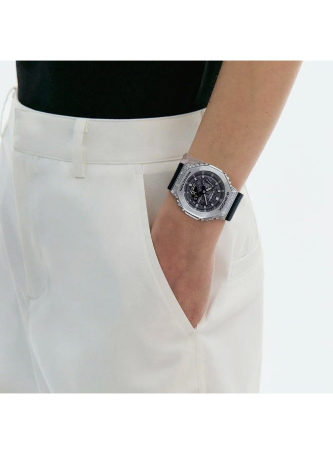 CASIO 200m deep waterproof Shi Ying movement resin strap Japanese and Korean watch men's watch black dial. - Image 3