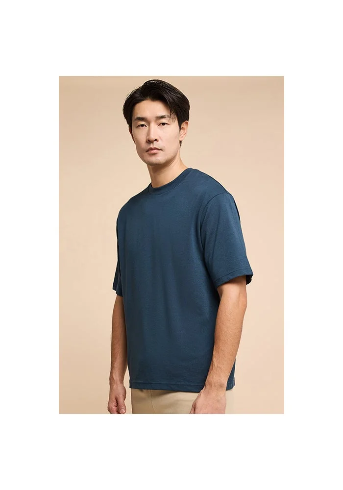 أر أند بي Solid T-Shirt with Crew Neck and Short Sleeves