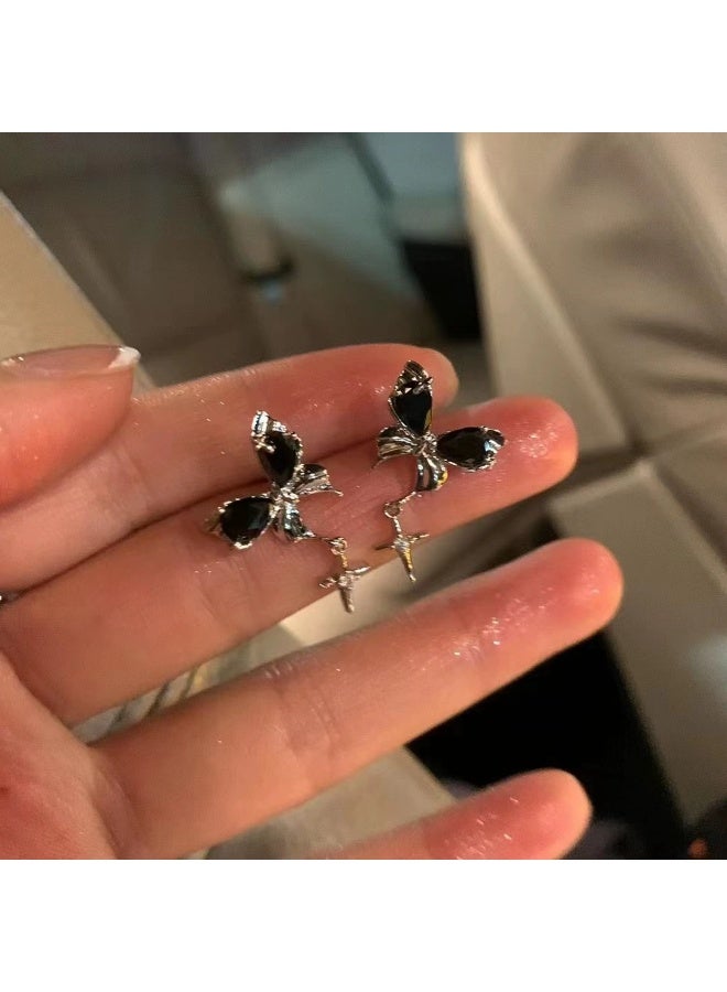 Goolsky أقراط فراشة عتيقة مع خيوط للنساء - لمسة حلوة وجريئة من الرفاهية الخفيفة مع جمالية باردة، خيوط فراشة مقاومة للتأكسد، للاستخدام اليومي/الحفلات - Image 3