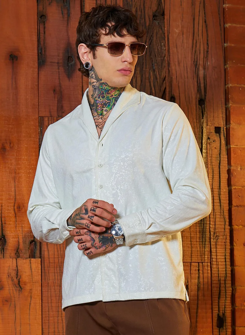 كامبوس سوترا قميص رجالي أبيض طباشيري ملمس متآكل