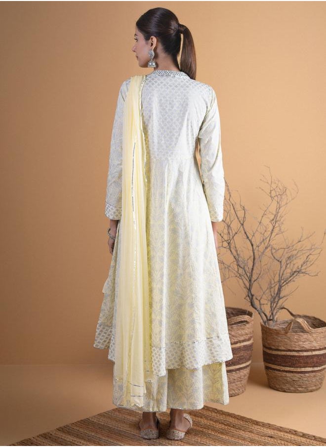 Libas Printed A-Line Kurta with Palazzo and Chiffon Solid Dupatta Set by Styli  - Image 4