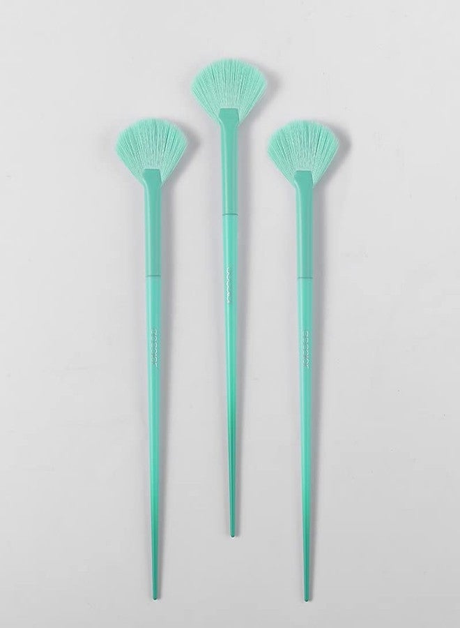 دوكولر فرشاة دوكولور الاحترافية لأحمر الخدود، فرشاة مكياج ناعمة مصنوعة من ألياف صناعية نباتية، مثالية لإبراز ملامح الوجه ودمجها مع مستحضرات التجميل البودرة والكريمية. - Image 5