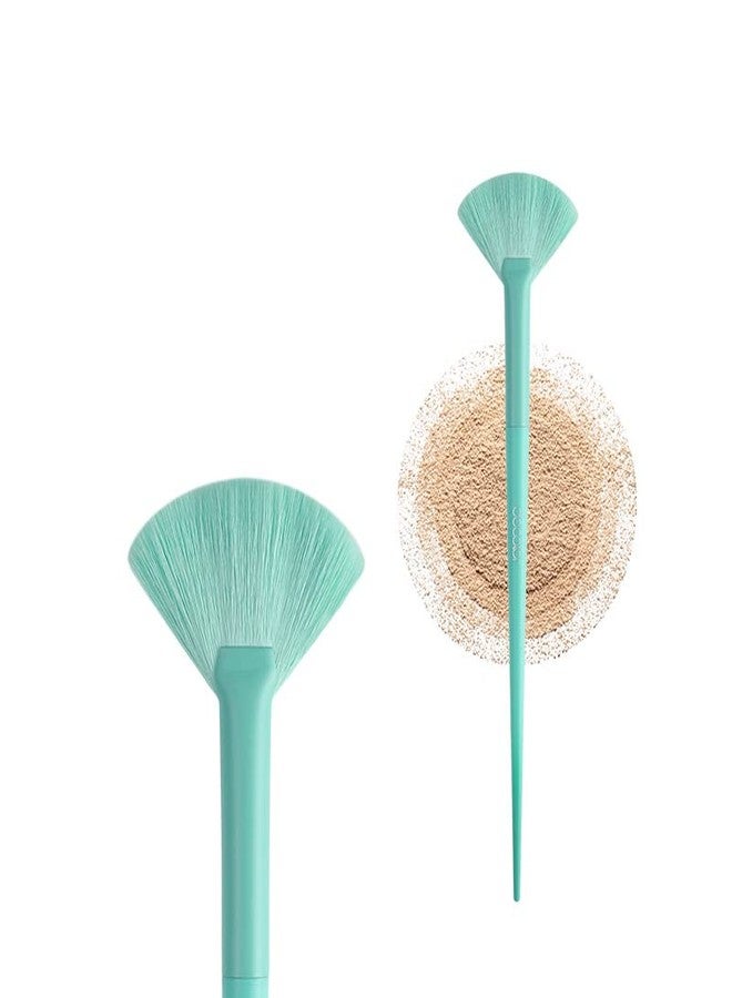 دوكولر فرشاة دوكولور الاحترافية لأحمر الخدود، فرشاة مكياج ناعمة مصنوعة من ألياف صناعية نباتية، مثالية لإبراز ملامح الوجه ودمجها مع مستحضرات التجميل البودرة والكريمية. - Image 1