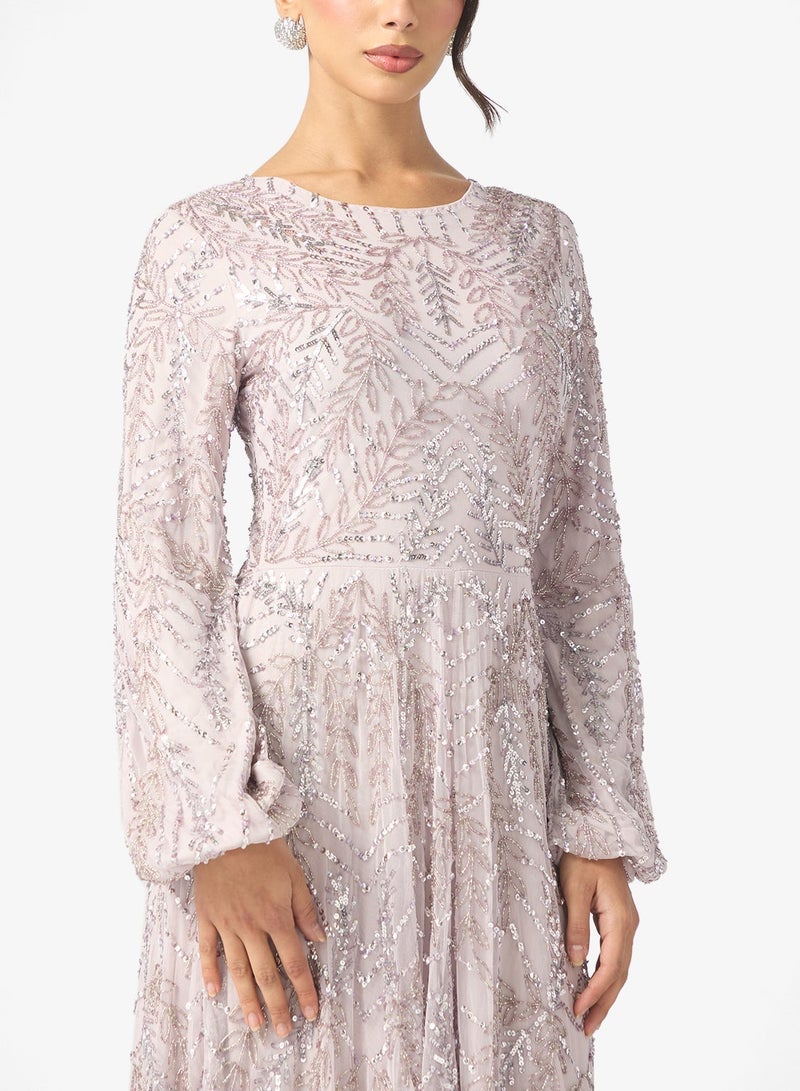 ماري فستان ماكسي منفوش بأكمام مزينة بالترتر من إمارة - Image 3