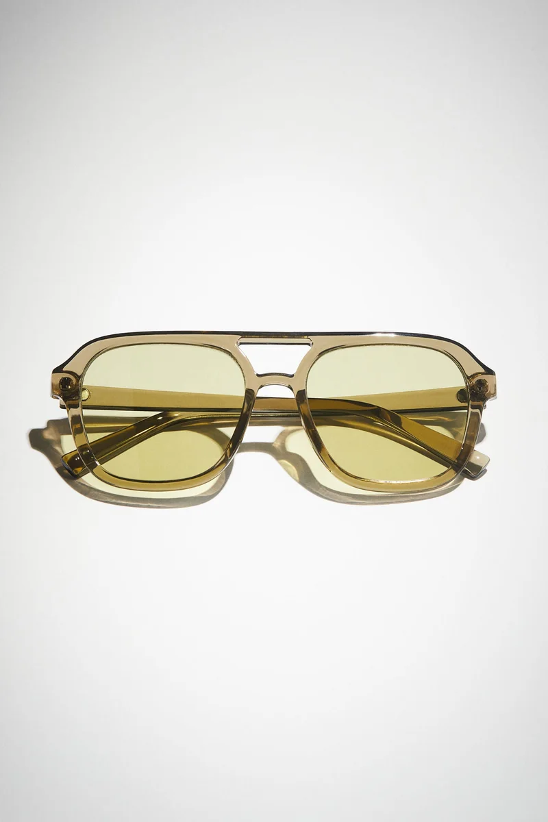 اتش اند ام نظارة شمسية