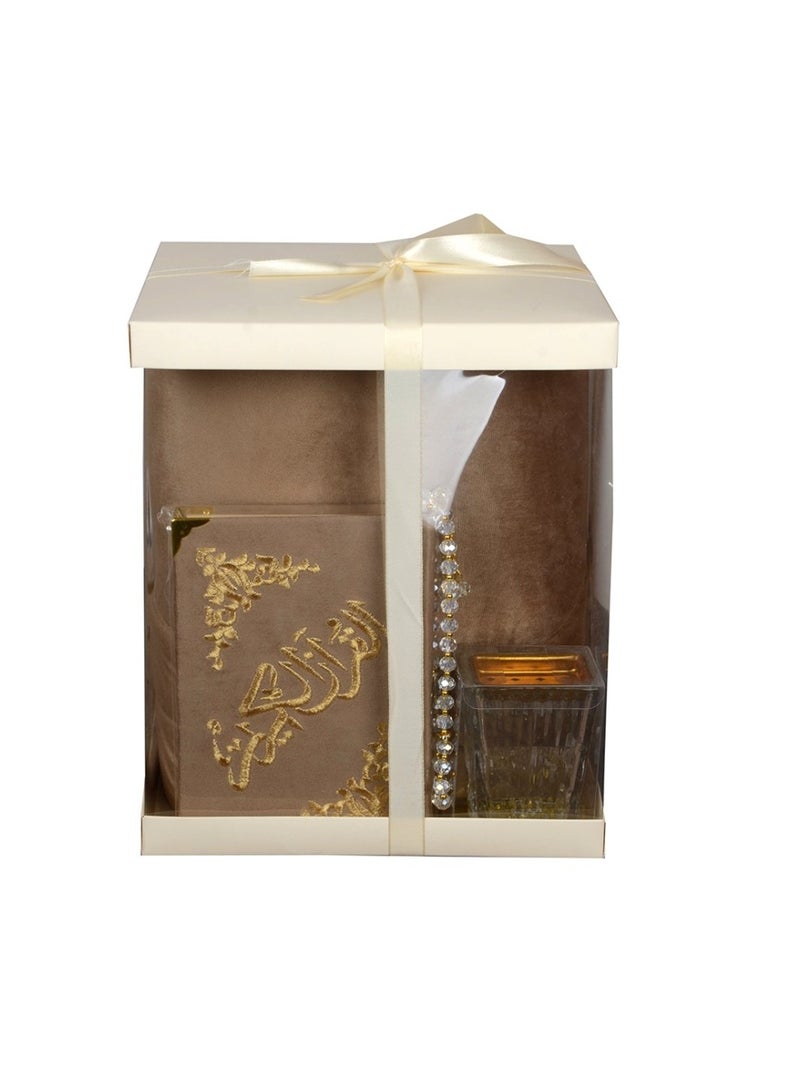 مجموعة هدايا رمضان طقم سجاده صلاه مكون من 5قطع سجاده مبطنه مع شرشف صلاه مع مبخرة مع سبحه مع مصحف مناسب للهديه