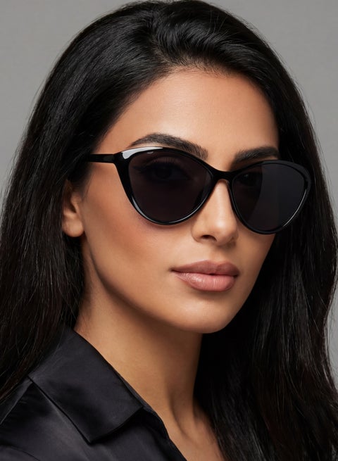 Retro Cat Eye Oval Sunglasses for Women, UV400 Protection, Trendy Black Frame & Lenses