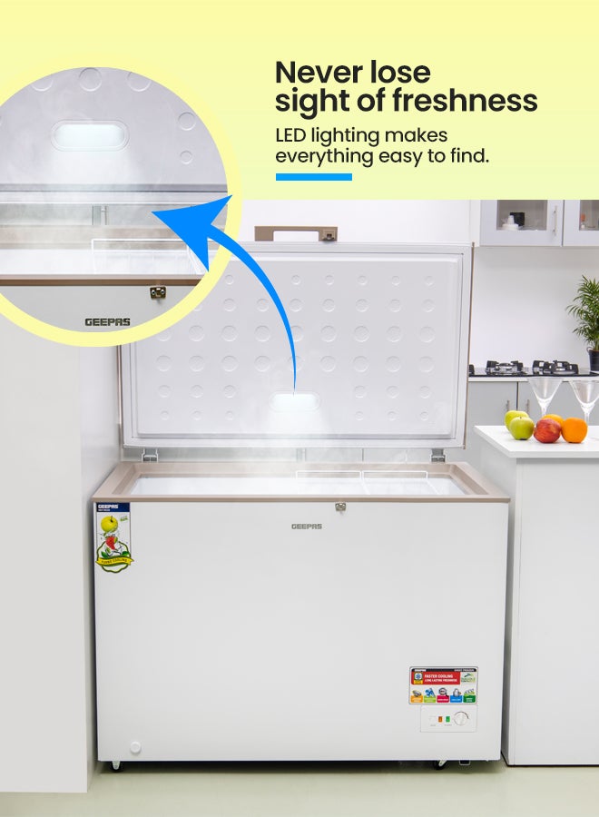 GEEPAS Chest Freezer Storage Capacity with 316 L (11.2 Cb.Ft ),Frozen Temperature: 18-Degrees Celsius, HCF And FCKW Free, Highly Efficient Monolithic Foaming And Compressor Switch Off Function, Includes Lock And Key And 2 Food Baskets 316 L 155 W GCF3702WSH White - Image 3