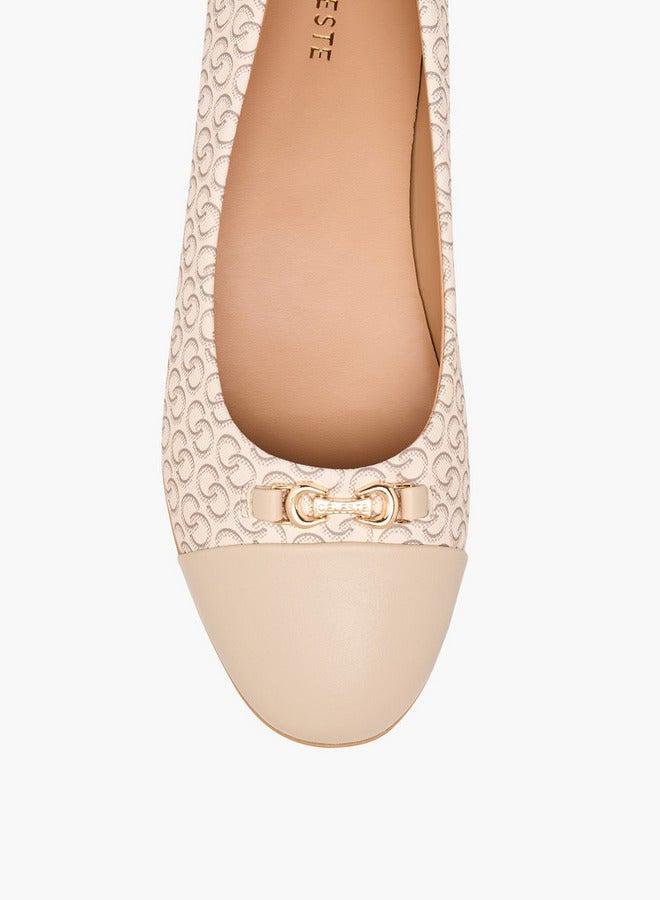 سيليست أحذية باليرينا نسائية سهلة الارتداء بطبعة شعار - Image 4